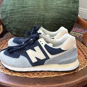 New Balance 574 Dusty Blue & Navy Lace Up Running Athletic Lifestyle Shoes